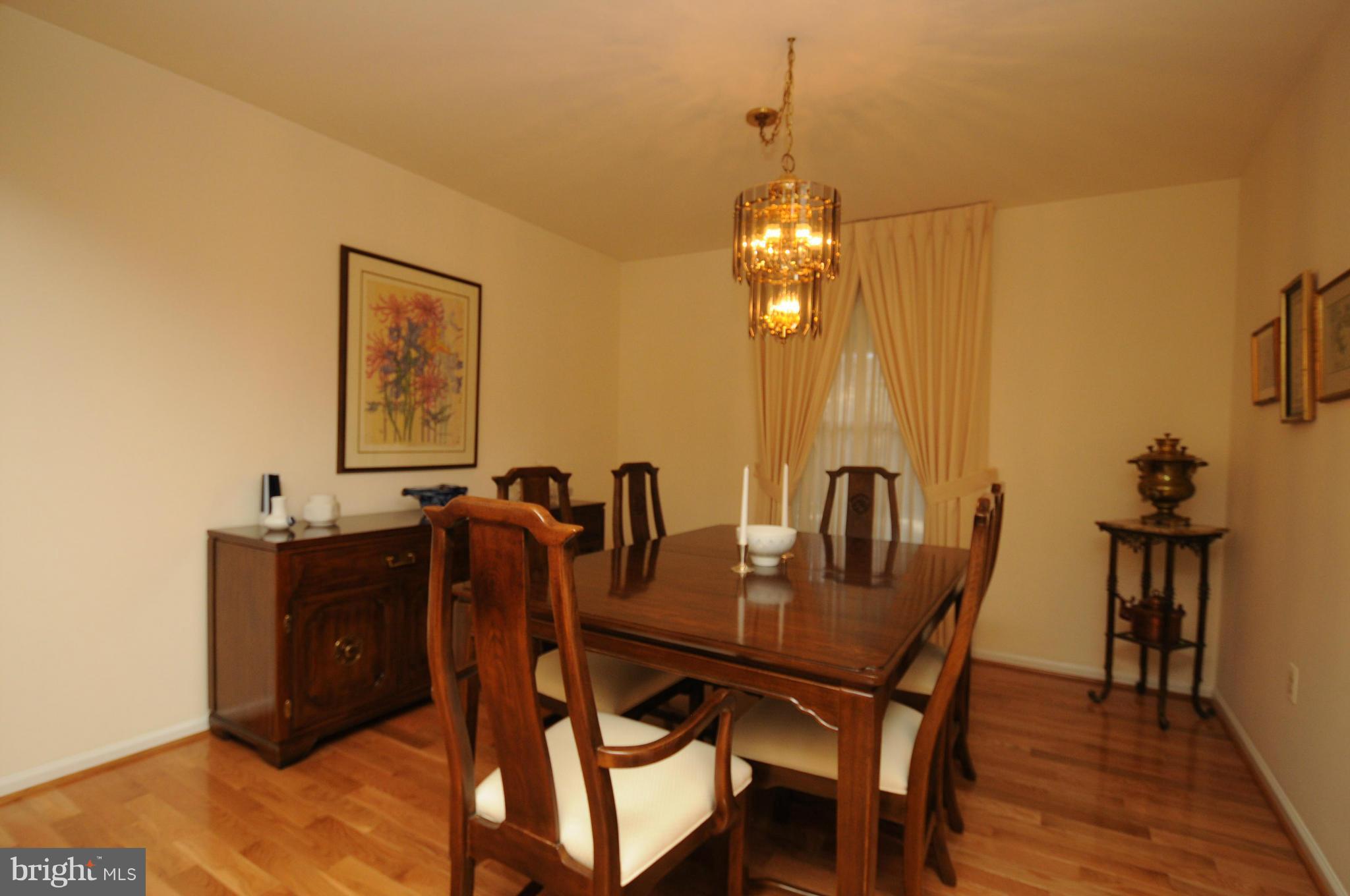 7123 Hanks Place Springfield, VA 22153 - Photo 5 of 27 Dining Room