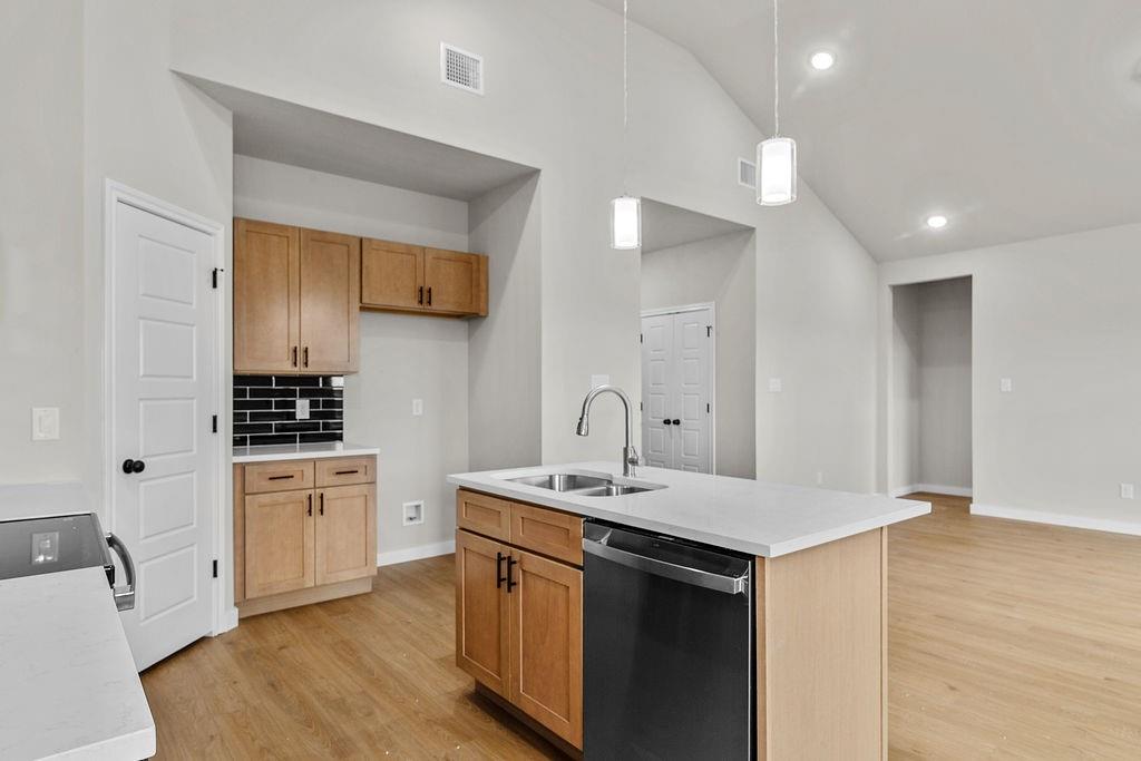 10516 Ruffin Drive Fort Worth, TX 76131 - Photo 10 of 27