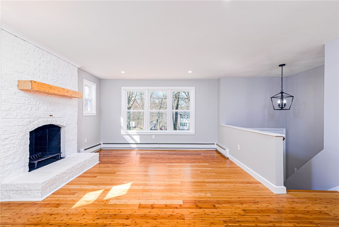 31 Harkness Road North Smithfield, RI 02896 - Photo 5 of 43