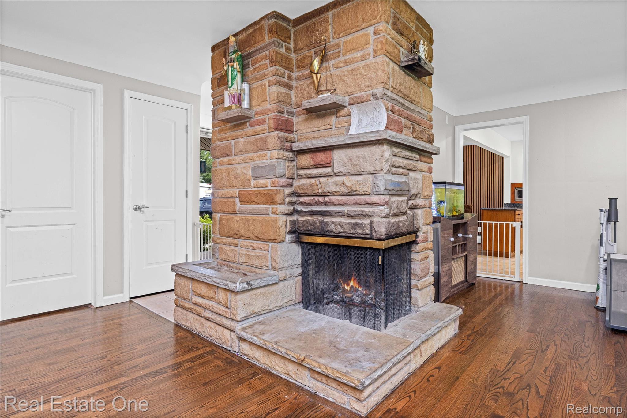 2810 Walbridge Drive Rochester, MI 48307 - Photo 11 of 58 2810 Walbridge - OnDemand Pix Photography (6).jpg