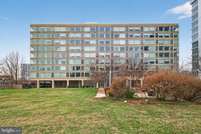 a large building with a yard