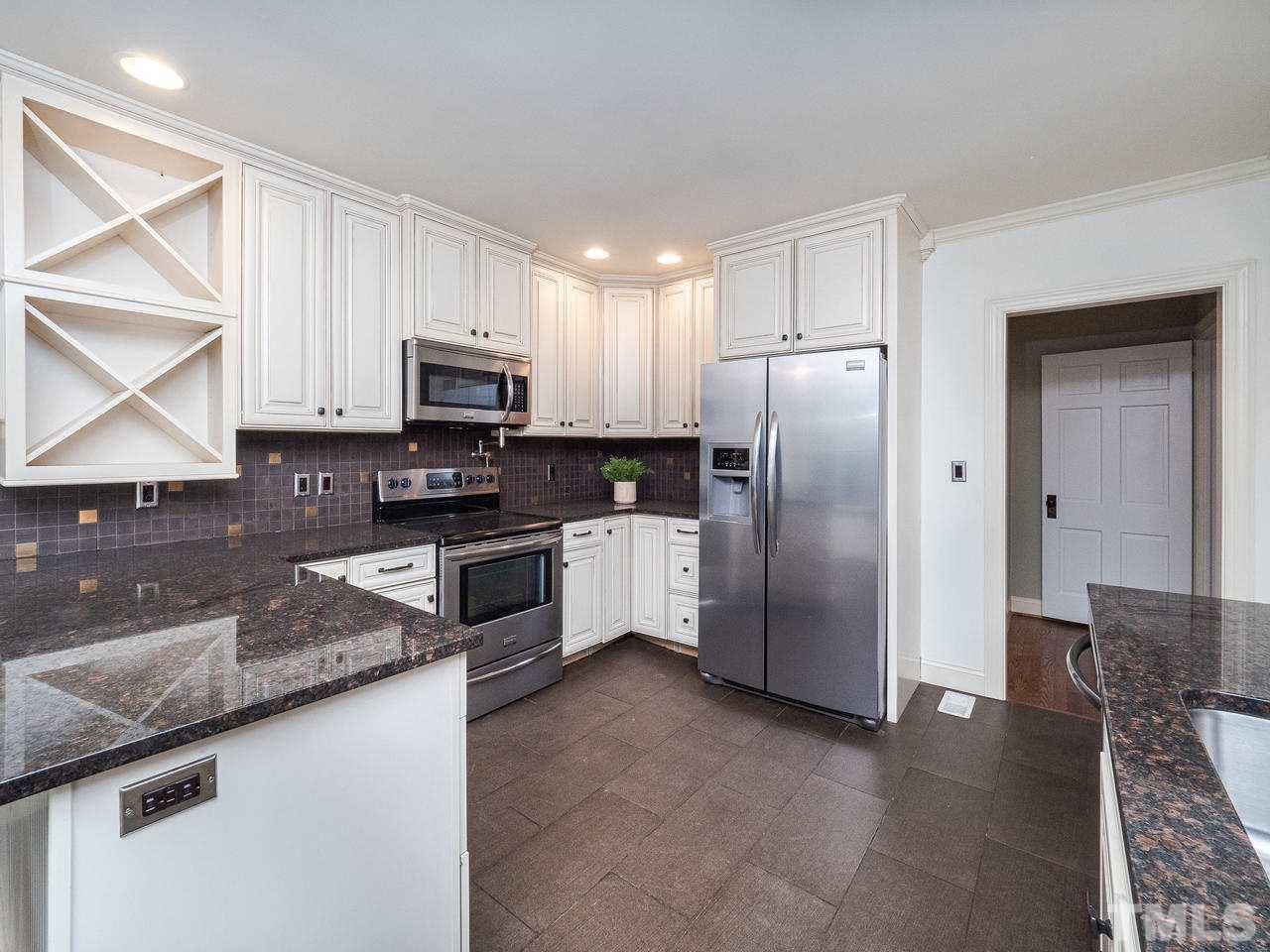 2727 Everett Avenue Raleigh, NC 27607 - Photo 8 of 20