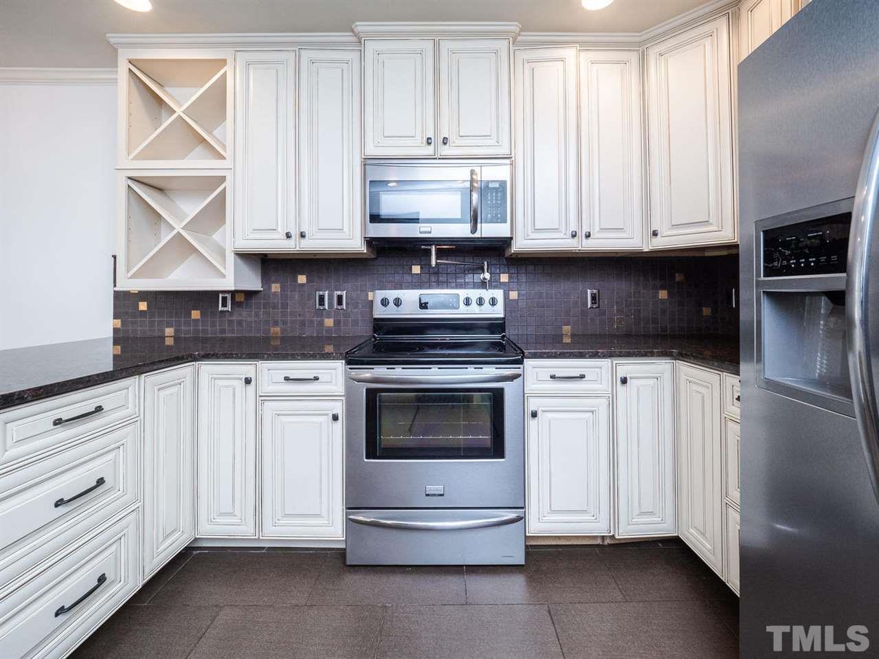 2727 Everett Avenue Raleigh, NC 27607 - Photo 9 of 20