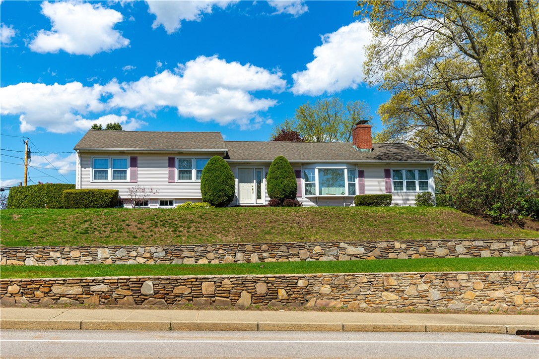 151 Toll Gate Road Warwick, RI 02886 - Photo 3 of 50