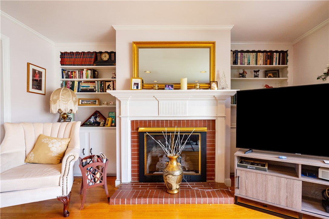 151 Toll Gate Road Warwick, RI 02886 - Photo 7 of 50