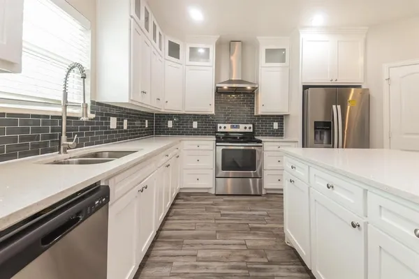 $3,465 | 4030 Vineyard Drive, Dallas, TX 75212
