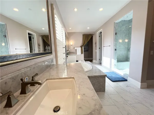 $7,500 | 76 Weston, Irvine, CA 92620