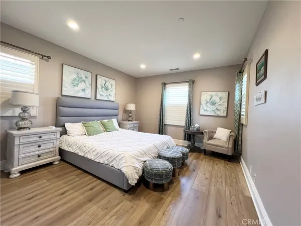 $7,500 | 76 Weston, Irvine, CA 92620