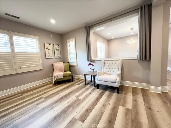 $7,500 | 76 Weston, Irvine, CA 92620