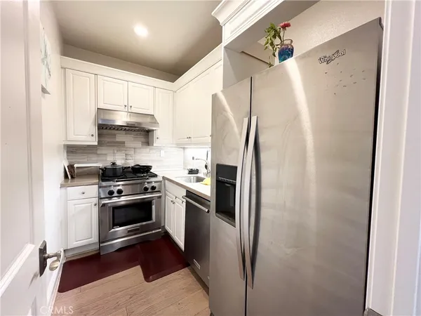 $7,500 | 76 Weston, Irvine, CA 92620