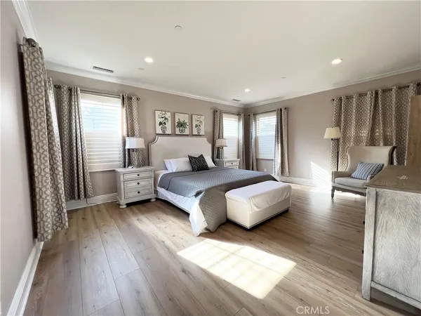 $7,500 | 76 Weston, Irvine, CA 92620