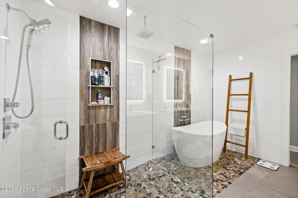 $1,599,000 | 511 Eleuthera Lane, Indian Harbour Beach, FL 32937