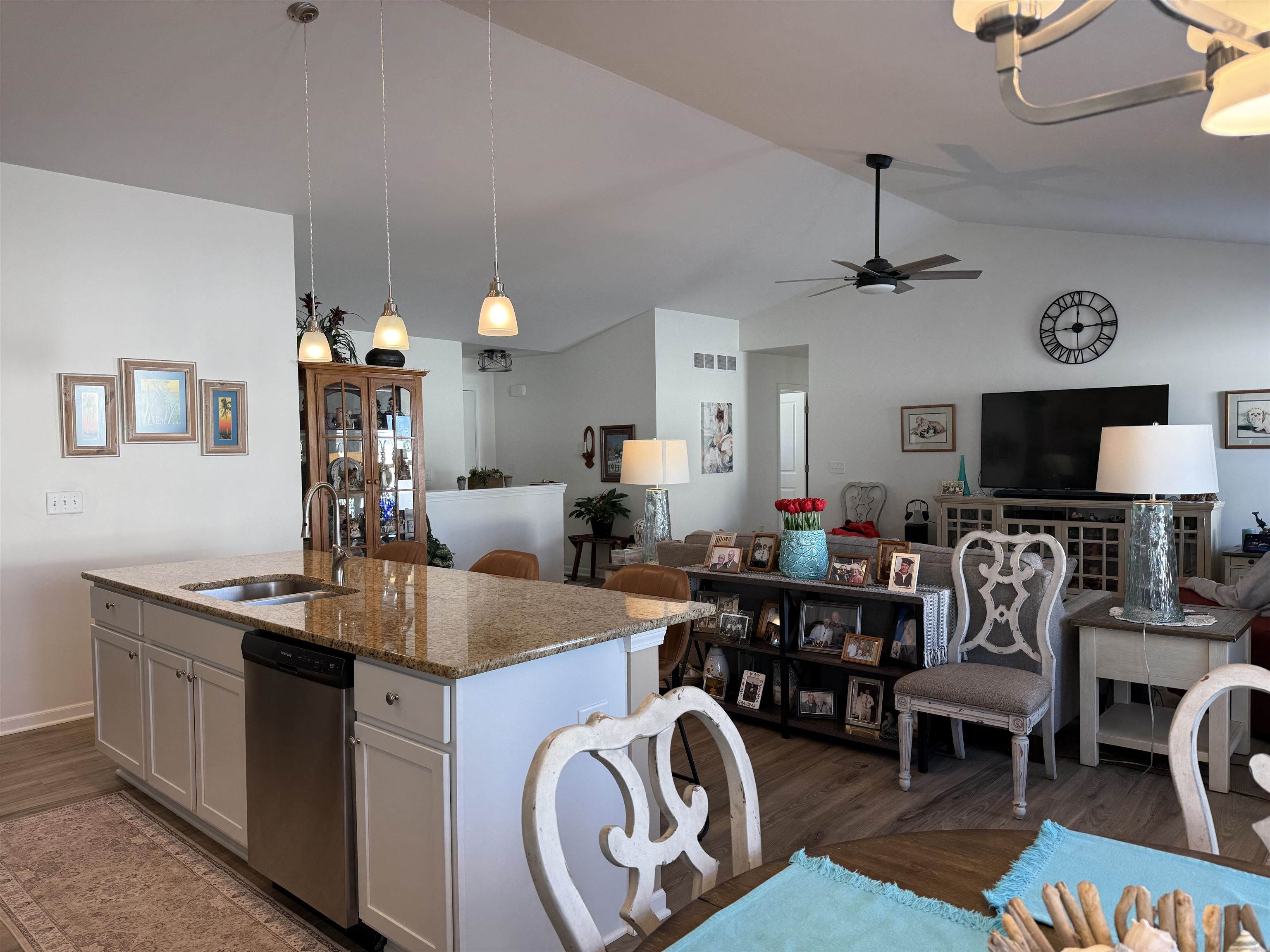 863 Bridget Drive Beloit, WI 53511 - Photo 6 of 24