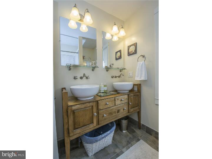 425 Kathmere Road Havertown, PA 19083 - Photo 11 of 25 Bathroom