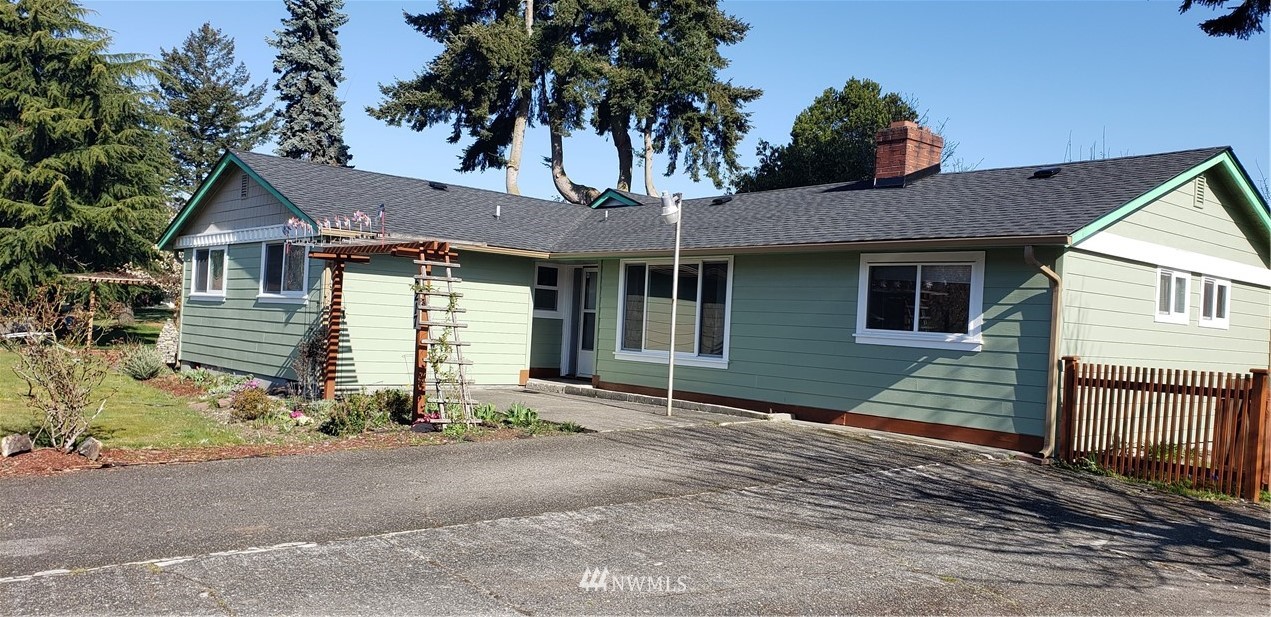 5217 Arrowhead Road Southwest Lakewood, WA 98499 - Photo 2 of 24 Gallery Image 2