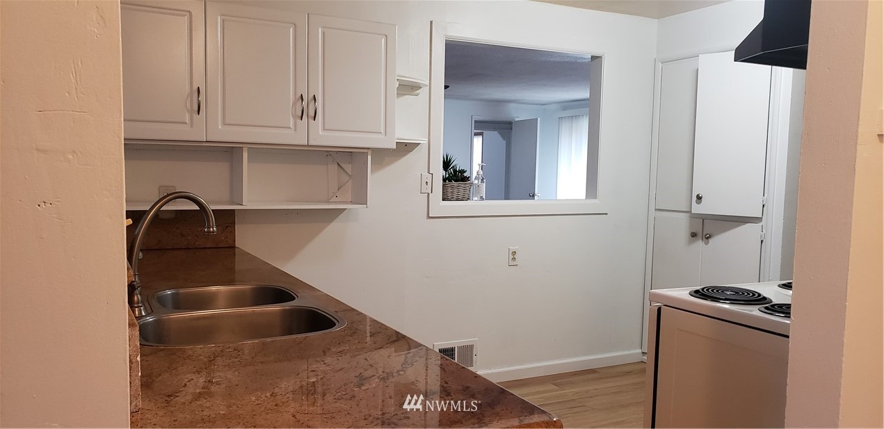 5217 Arrowhead Road Southwest Lakewood, WA 98499 - Photo 11 of 24 Gallery Image 11