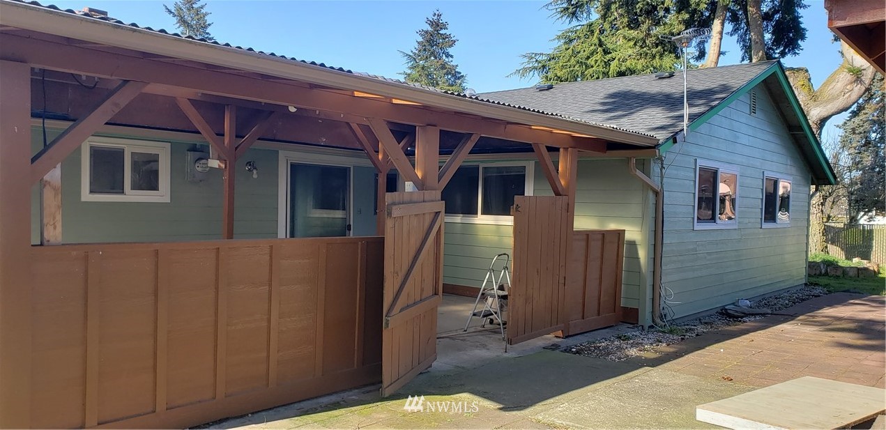 5217 Arrowhead Road Southwest Lakewood, WA 98499 - Photo 3 of 24 Gallery Image 3