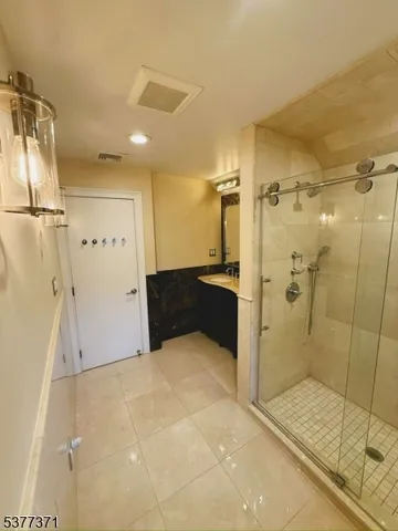 $2,850,000 | 33 Woodfield Lane, Saddle River, NJ 07458