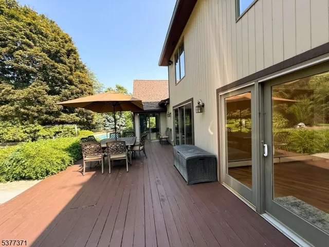 $2,850,000 | 33 Woodfield Lane, Saddle River, NJ 07458