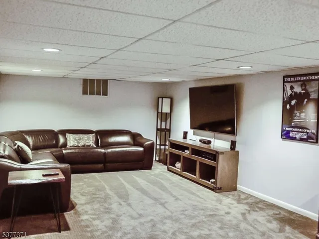 $2,850,000 | 33 Woodfield Lane, Saddle River, NJ 07458