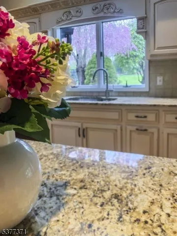 $2,850,000 | 33 Woodfield Lane, Saddle River, NJ 07458