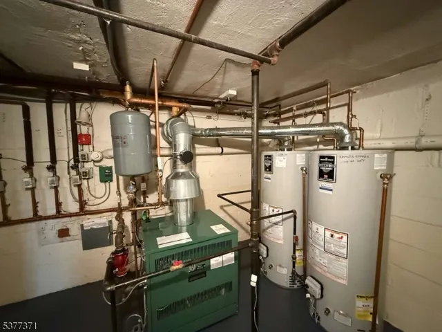 $2,850,000 | 33 Woodfield Lane, Saddle River, NJ 07458