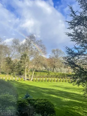 $2,850,000 | 33 Woodfield Lane, Saddle River, NJ 07458