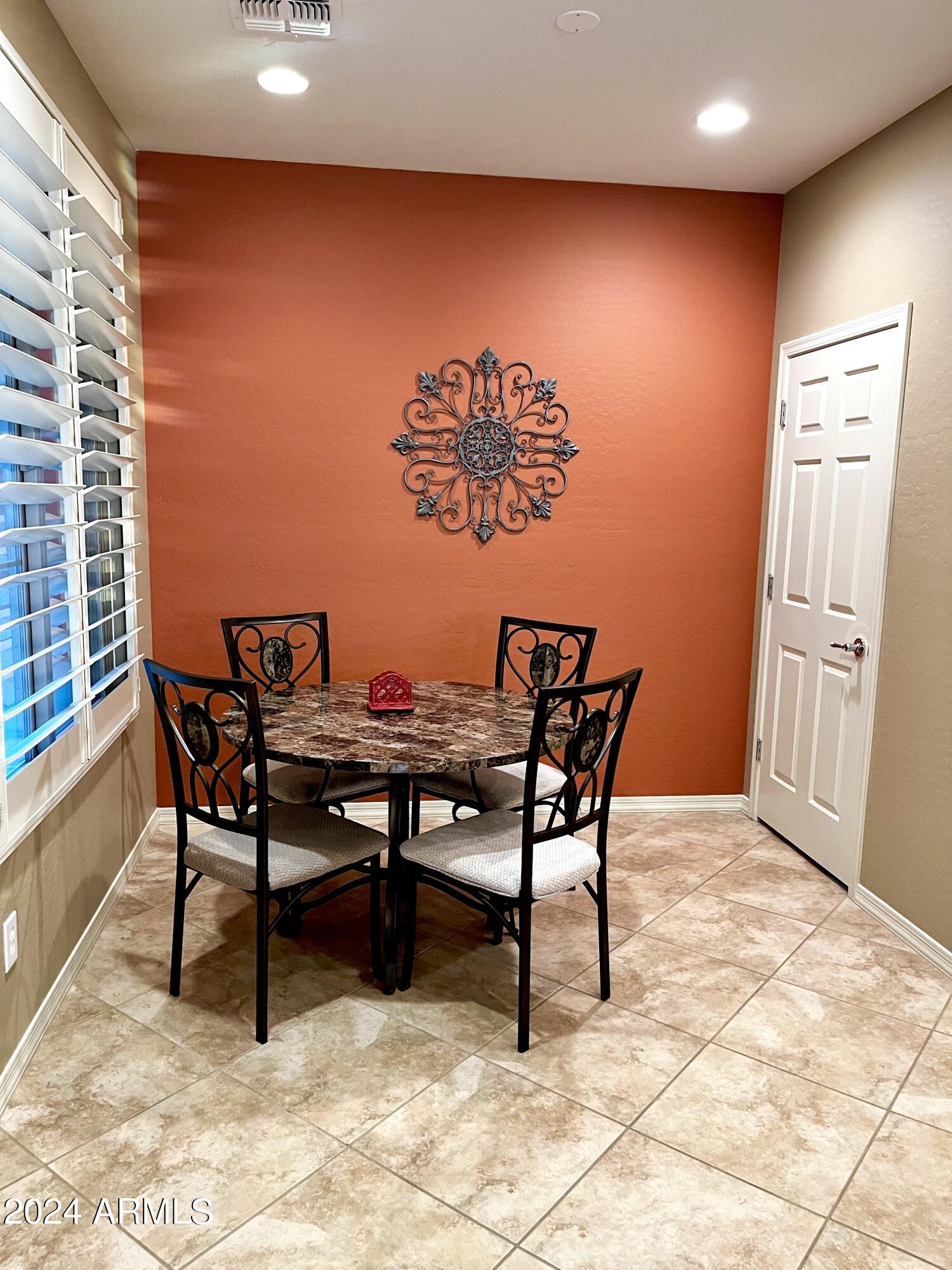 6431 West Sandpiper Way Florence, AZ 85132 - Photo 11 of 43 Dinette