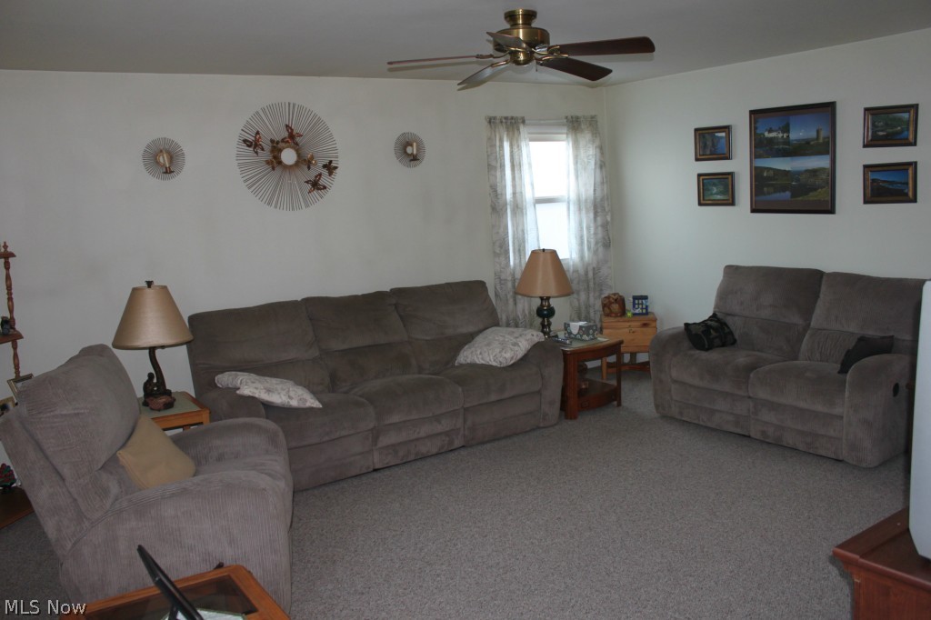 6102 Ridgewood Avenue Parma, OH 44129 - Photo 3 of 12 Gallery Image 3