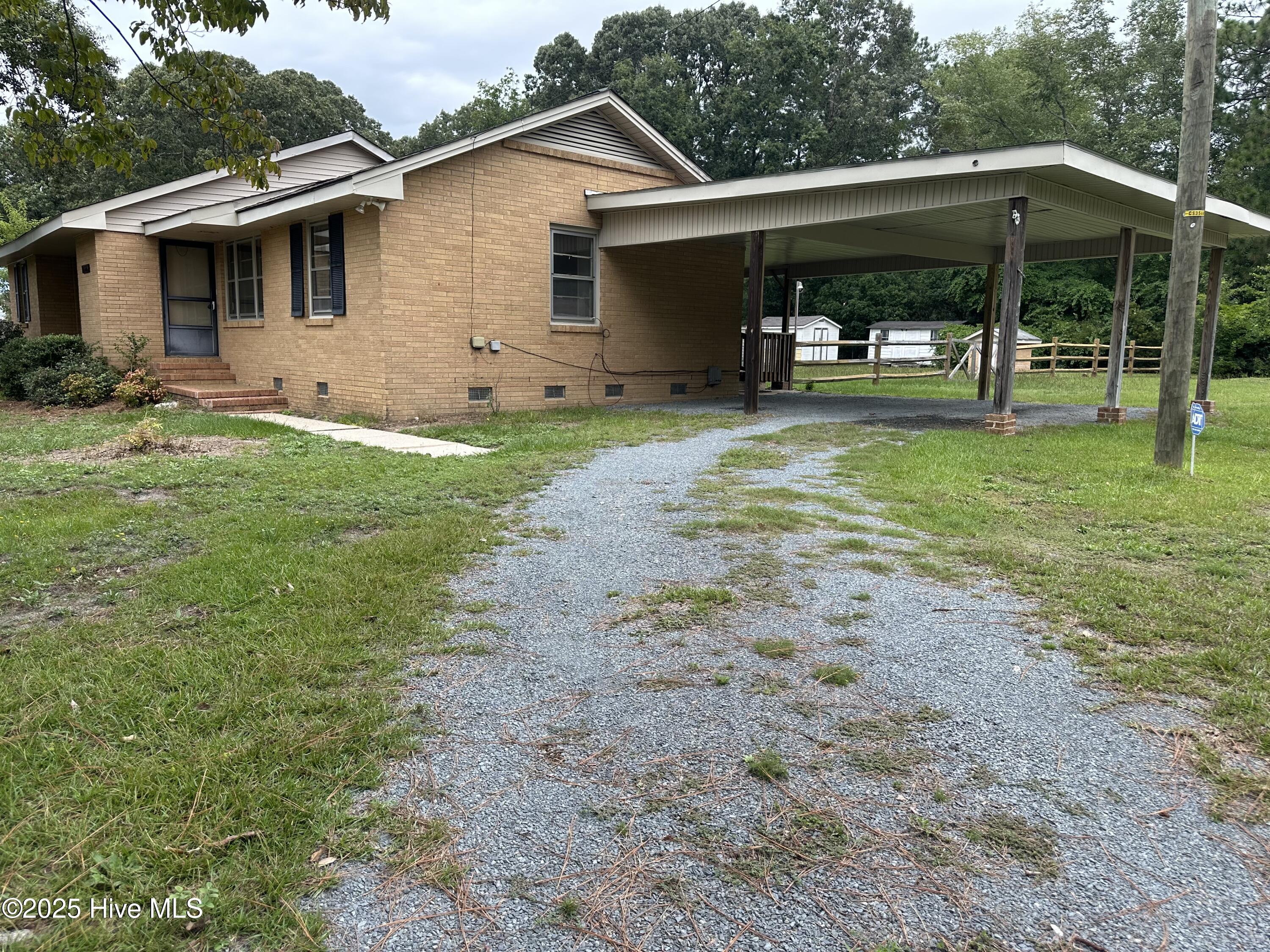 11621 Purcell Road Laurinburg, NC 28352 - Photo 4 of 22 IMG_8794