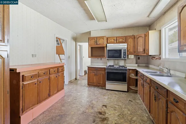 $415,000 | 1540 37th Avenue, Oakland, CA 94601