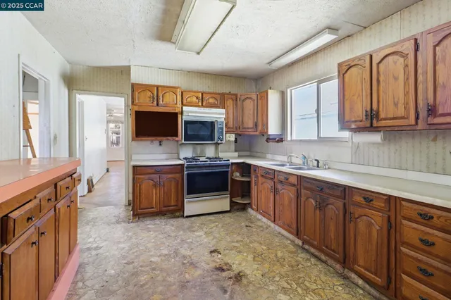 $415,000 | 1540 37th Avenue, Oakland, CA 94601