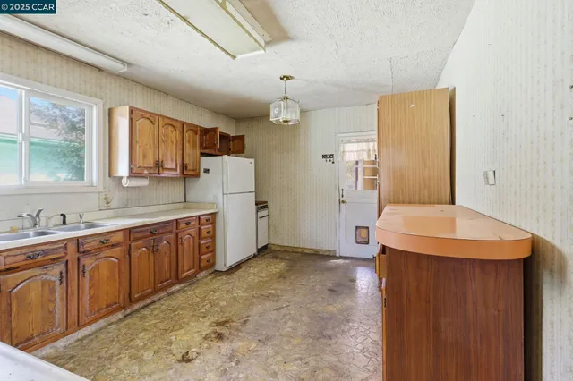 $415,000 | 1540 37th Avenue, Oakland, CA 94601