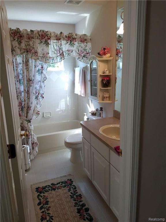 30109 Raintree Circle, Unit 74 Chesterfield, MI 48047 - Photo 23 of 34