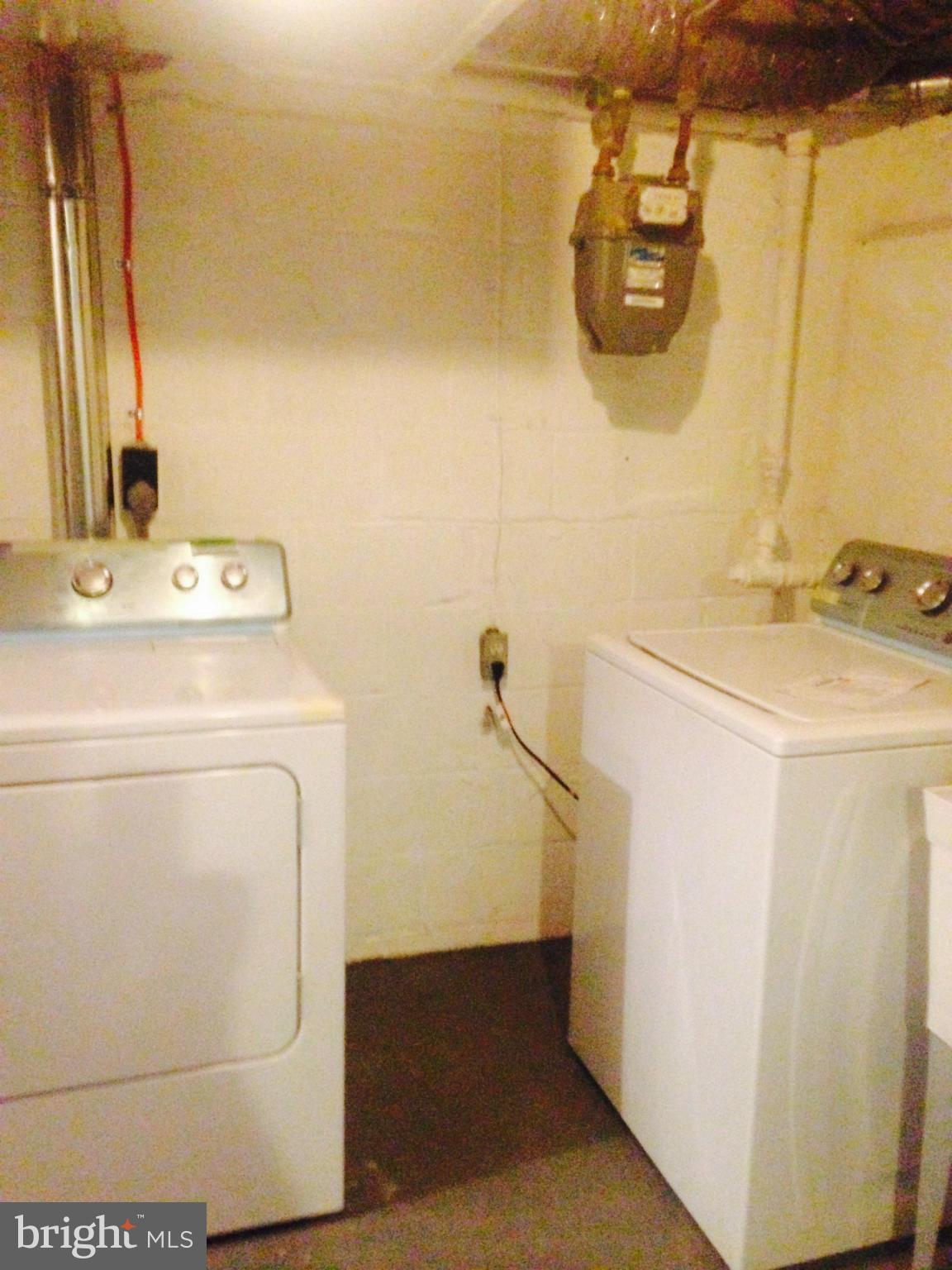 4010 Cedardale Road Baltimore, MD 21215 - Photo 14 of 15 Washer Dryer