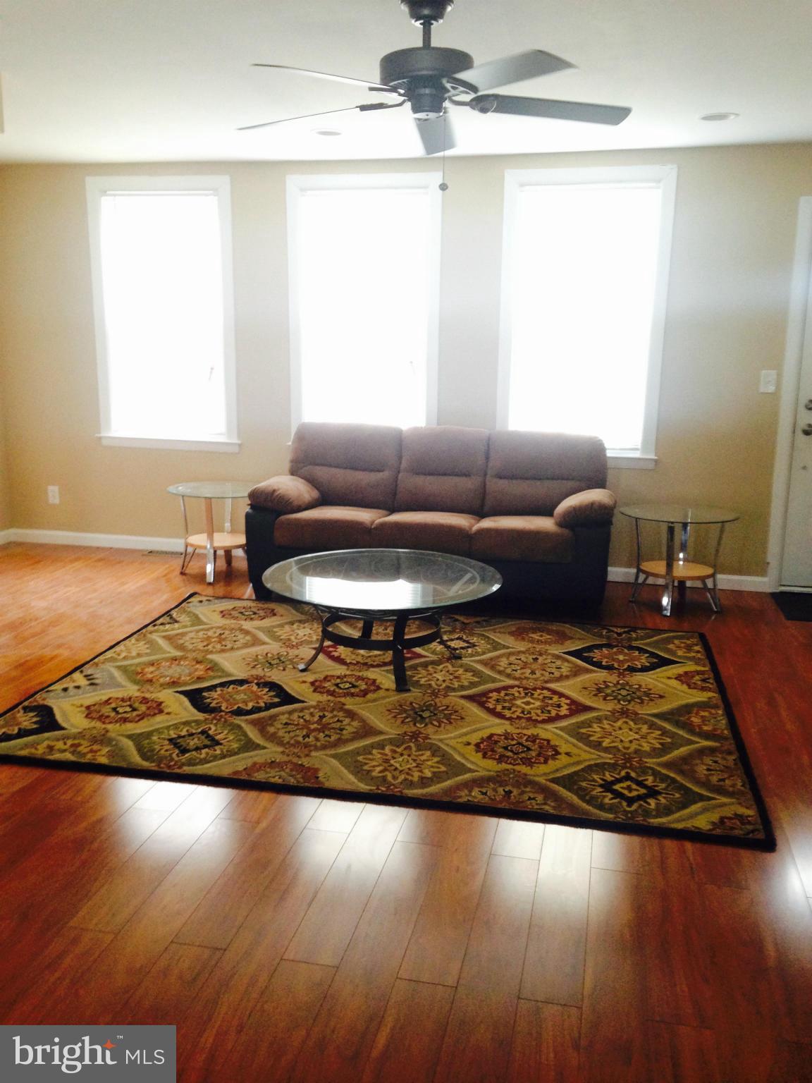 4010 Cedardale Road Baltimore, MD 21215 - Photo 6 of 15 Living Room