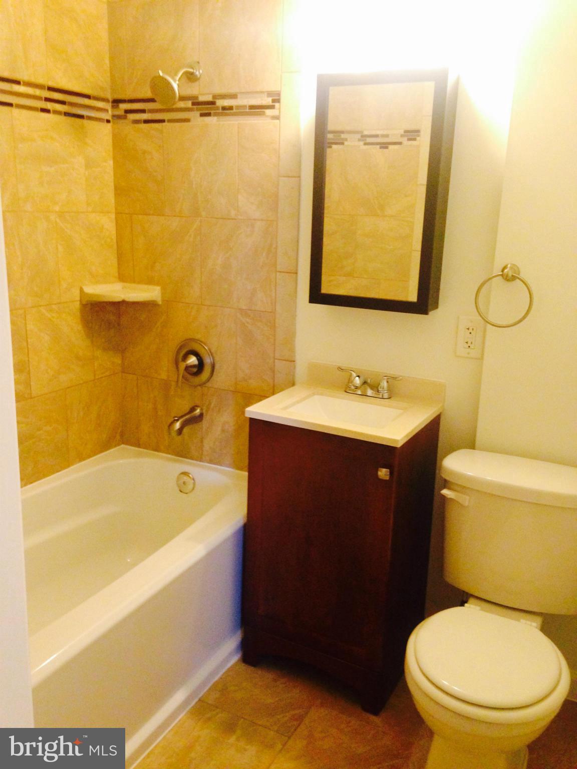 4010 Cedardale Road Baltimore, MD 21215 - Photo 7 of 15 Upper 2nd Bath
