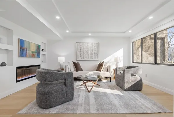 $1,295,000 | 1731 Beacon Street, Unit 114, Brookline, MA 02445