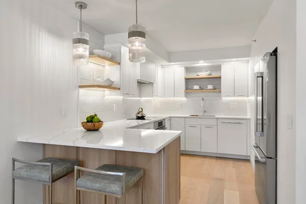 $1,295,000 | 1731 Beacon Street, Unit 114, Brookline, MA 02445