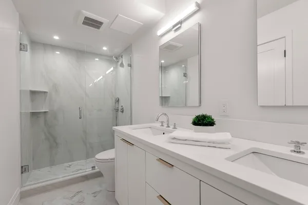 $1,295,000 | 1731 Beacon Street, Unit 114, Brookline, MA 02445