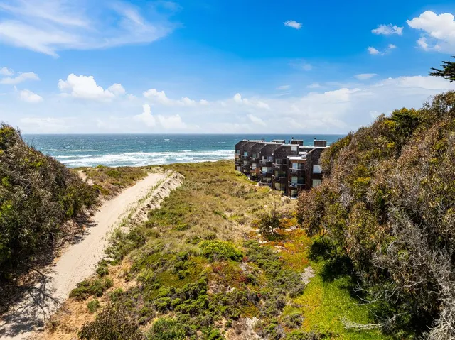 $950,000 | 101 Shell Road, Unit 3, Watsonville, CA 95076