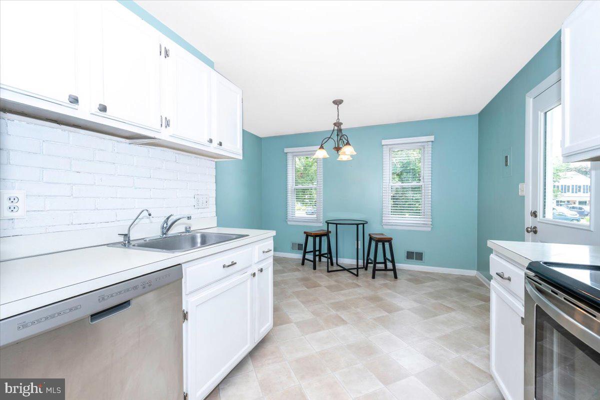 17125 Hoskinson Road Poolesville, MD 20837 - Photo 14 of 60