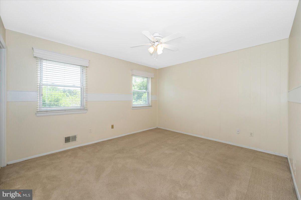 17125 Hoskinson Road Poolesville, MD 20837 - Photo 22 of 60 Main Level Primary Bedroom