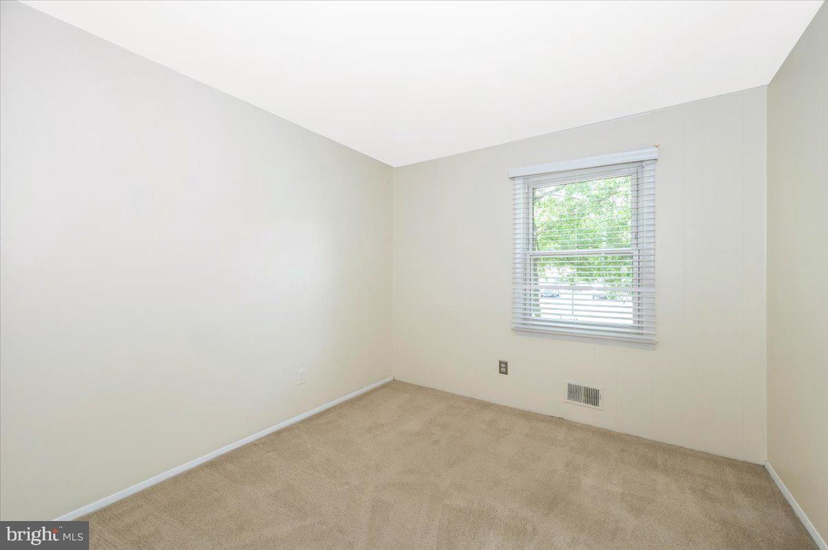 17125 Hoskinson Road Poolesville, MD 20837 - Photo 26 of 60 Bedroom #2