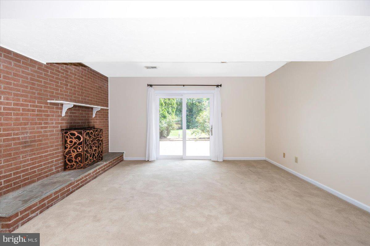 17125 Hoskinson Road Poolesville, MD 20837 - Photo 32 of 60 LOOK at the wood burning Fireplace!