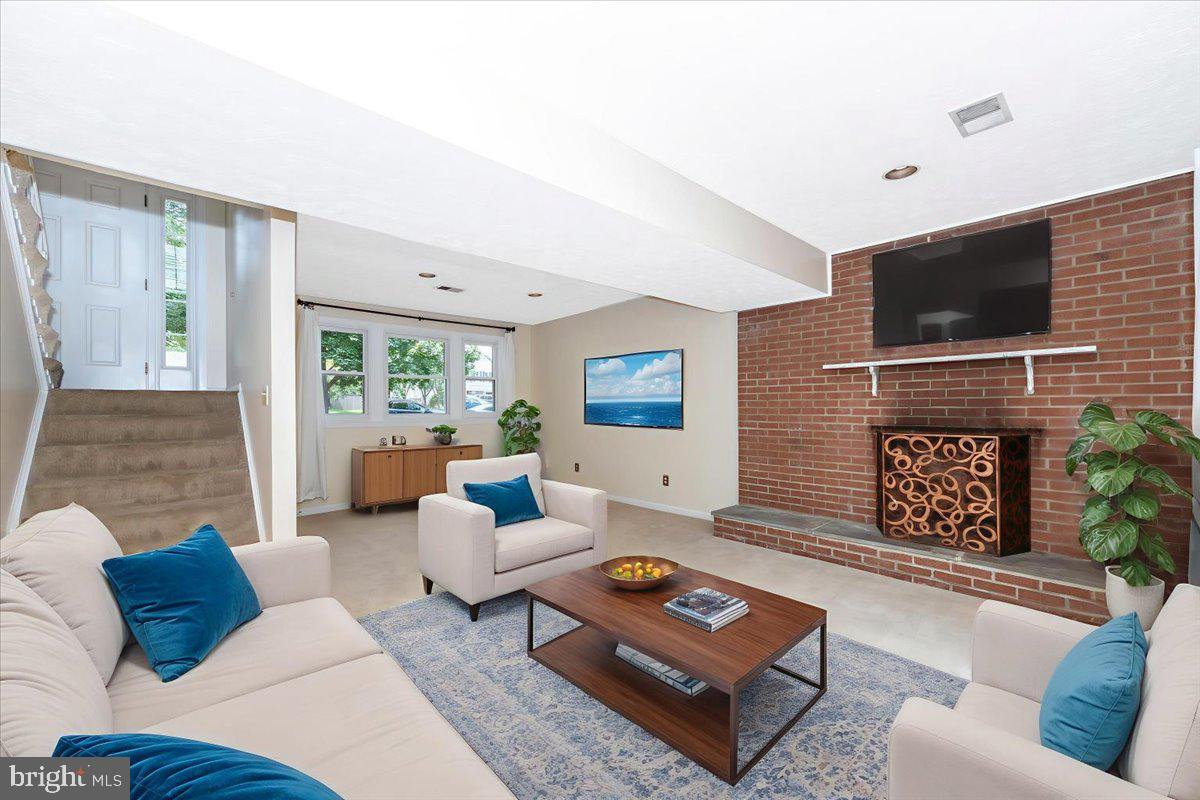 17125 Hoskinson Road Poolesville, MD 20837 - Photo 34 of 60 Lower Level FR Virtually Staged