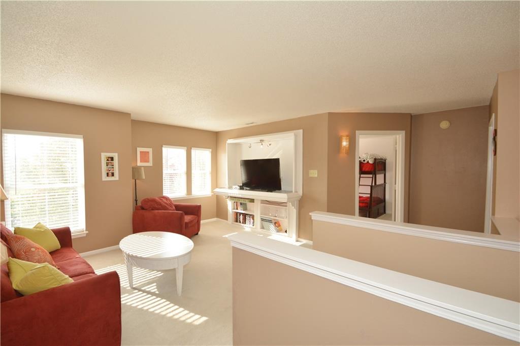 10388 Splendor Way Indianapolis, IN 46234 - Photo 11 of 24 Gallery Image 11