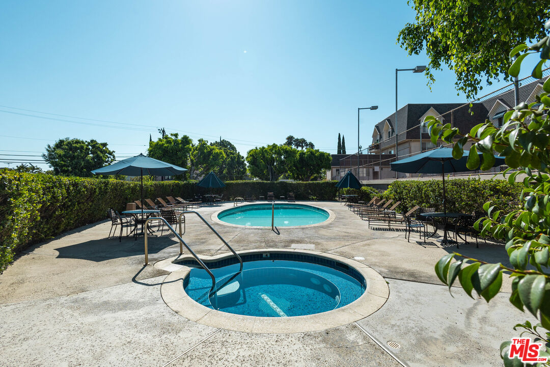 2385 Roscomare Road, Unit D15 Los Angeles, CA 90077 - Photo 13 of 16 Gallery Image 13