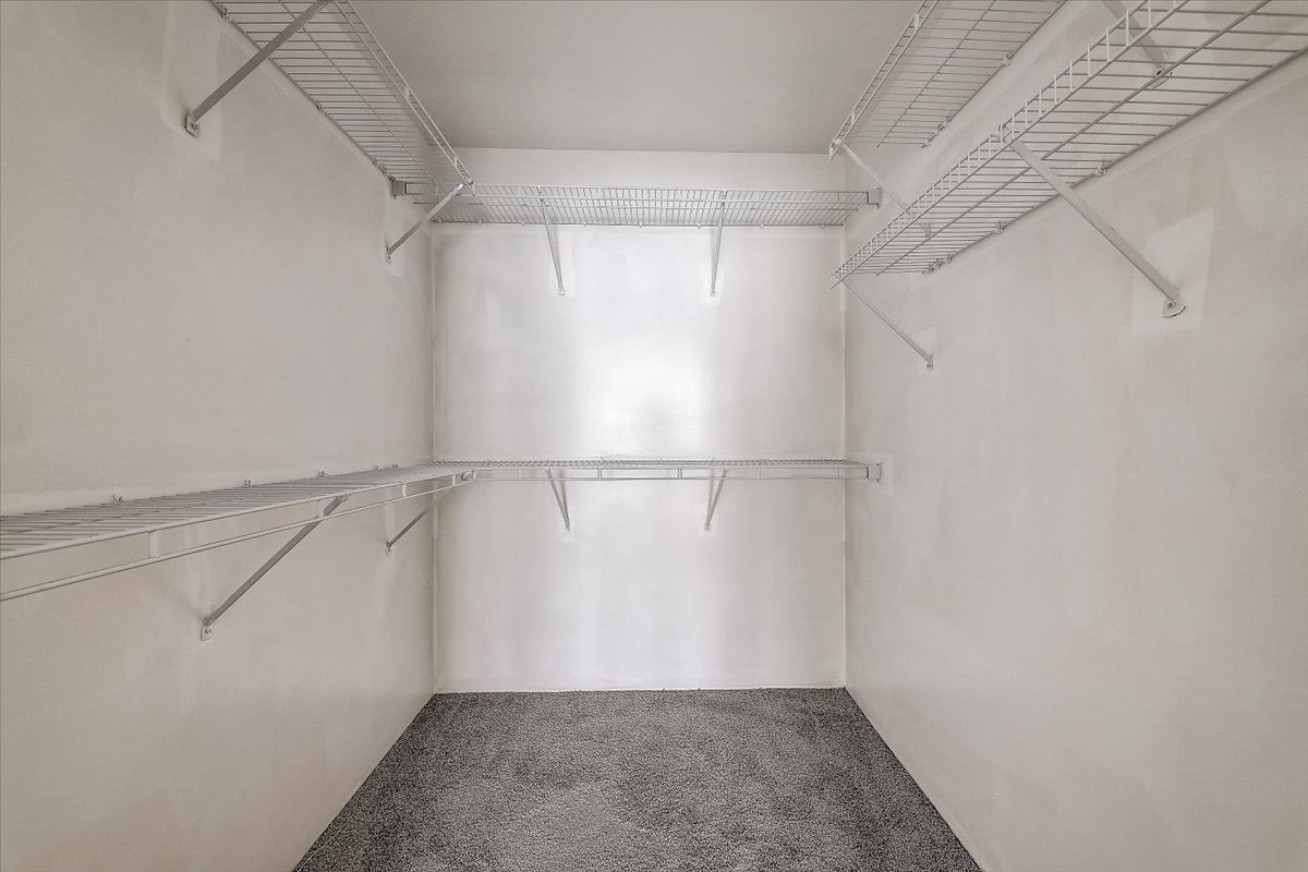 1640 Maple Avenue, Unit 1505 Evanston, IL 60201 - Photo 14 of 29