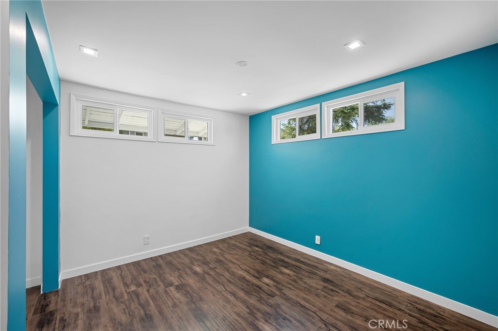 10652 Vanora Drive Sunland, CA 91040 - Photo 11 of 31